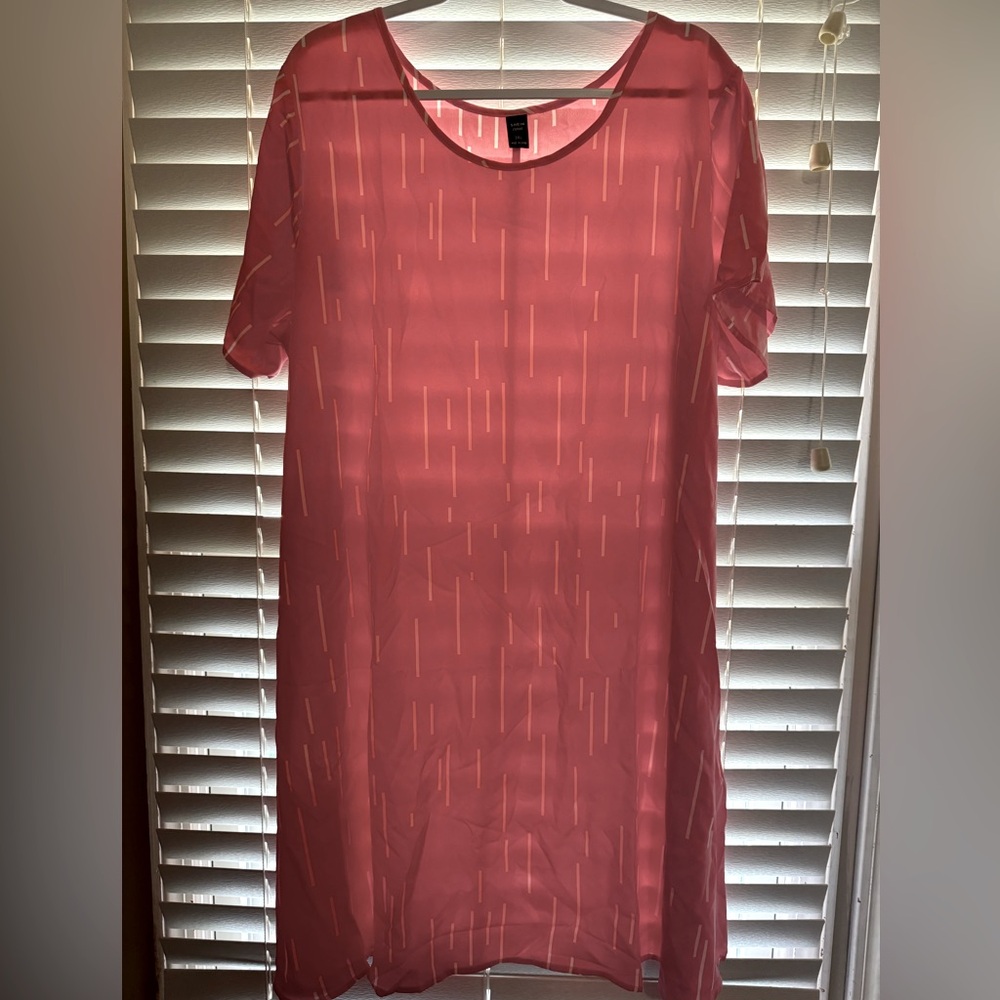Pale pink and white sheath dress